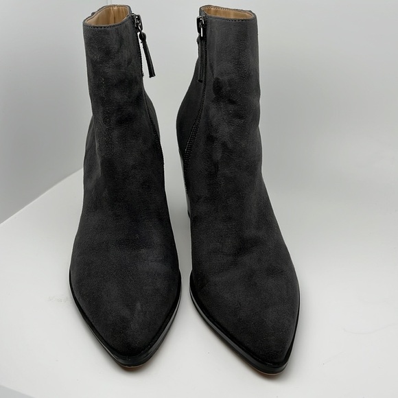 14th & Union Braxten Gray Ankle Block Heel Pointed Boots Booties Size 7.5 - Picture 2 of 13